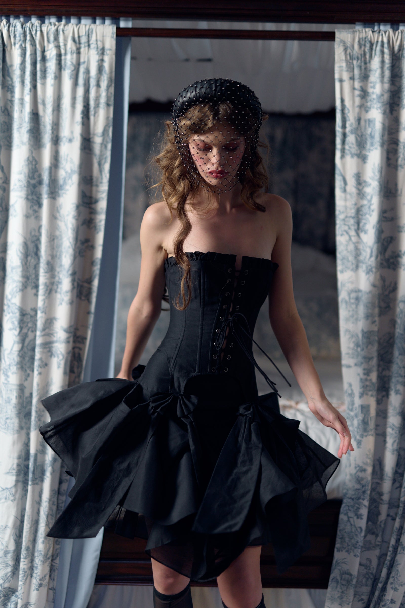 Stylish Raven A La Mode Skirt for Women