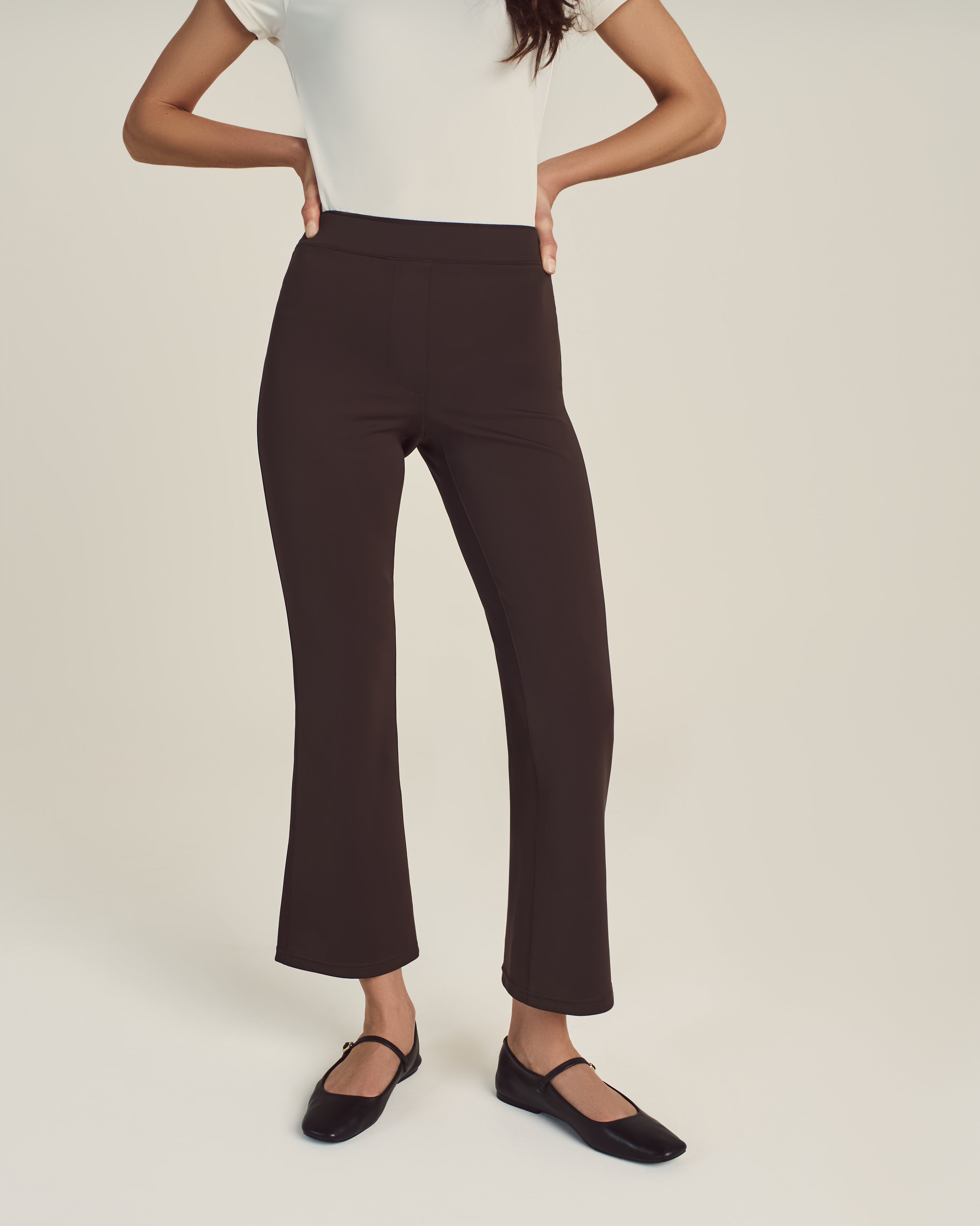 ARIA Flare Yoga Pants – Pull-On Comfort