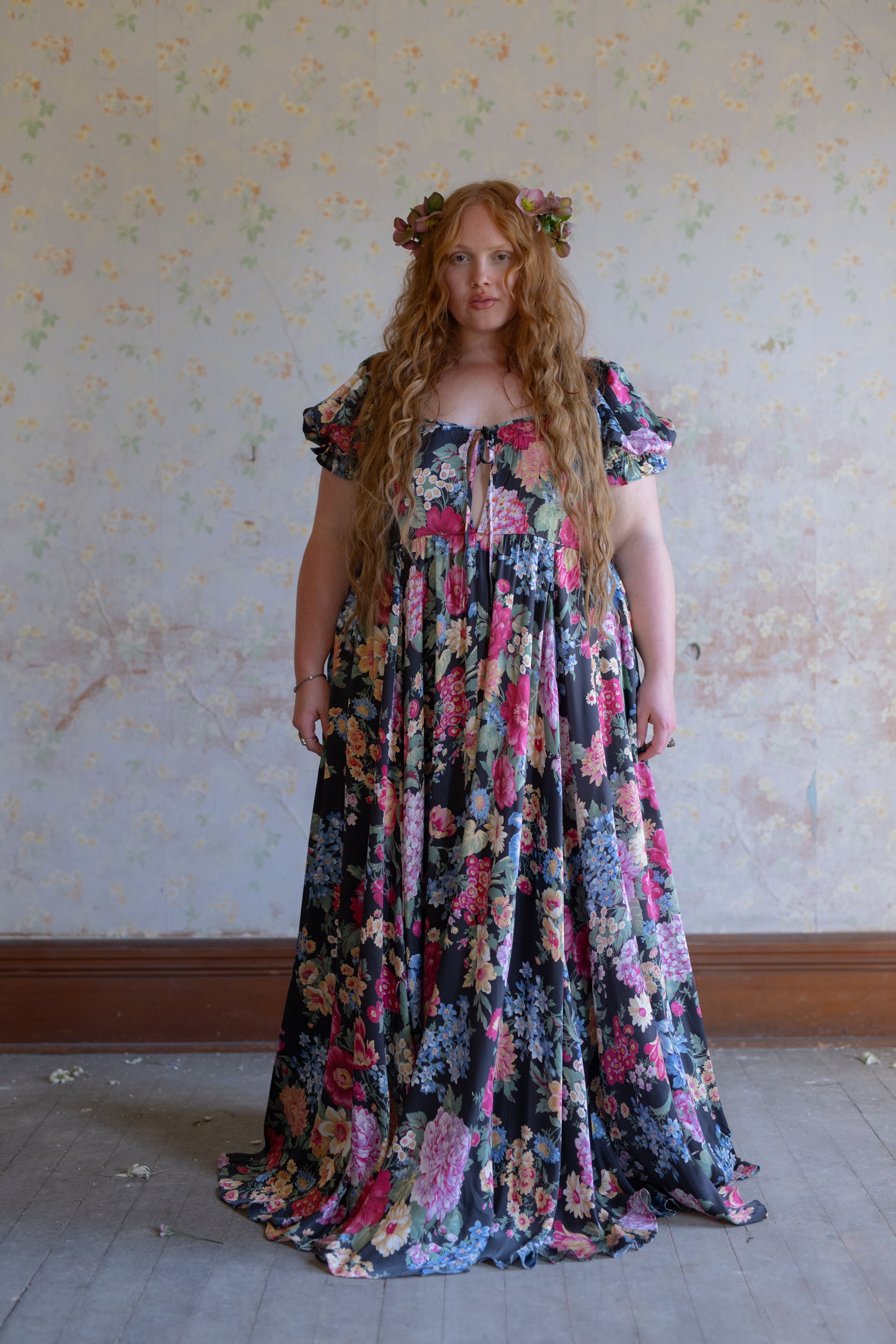 Charming Puck Dress - Stylish & Elegant